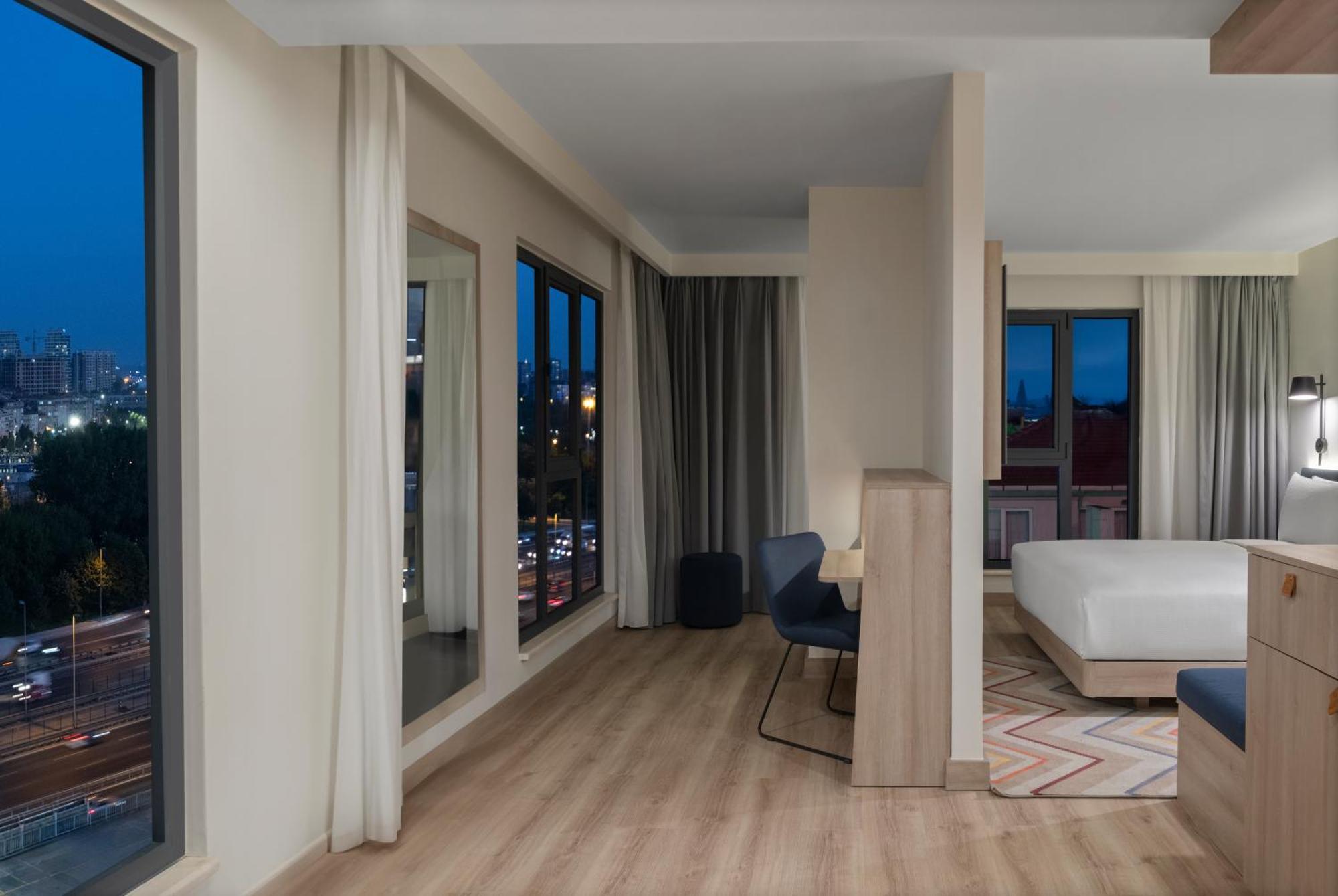 Hampton By Hilton Istanbul Merter Екстер'єр фото