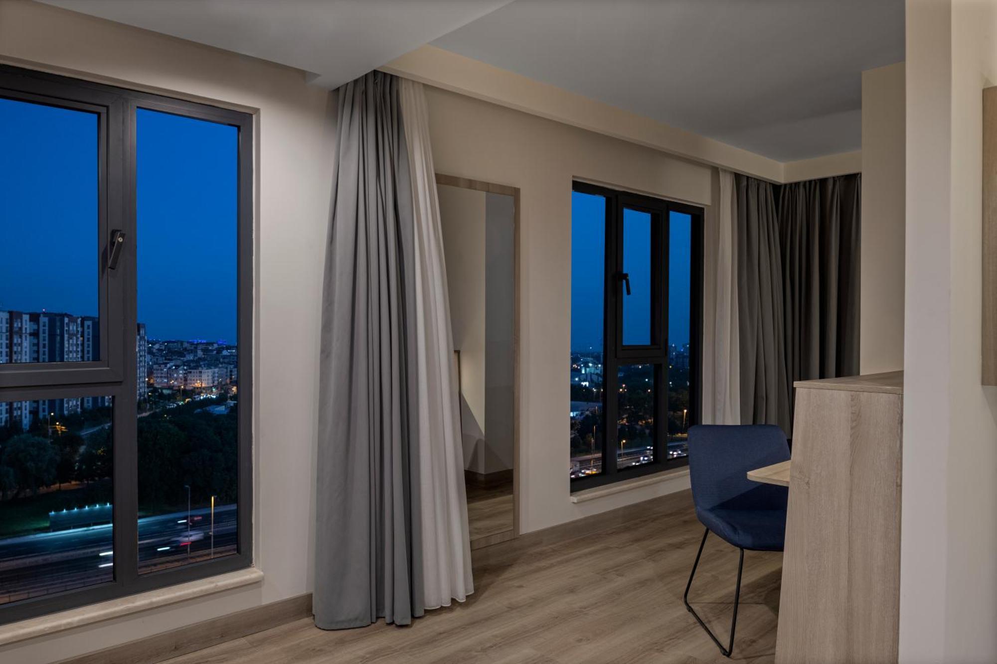Hampton By Hilton Istanbul Merter Екстер'єр фото