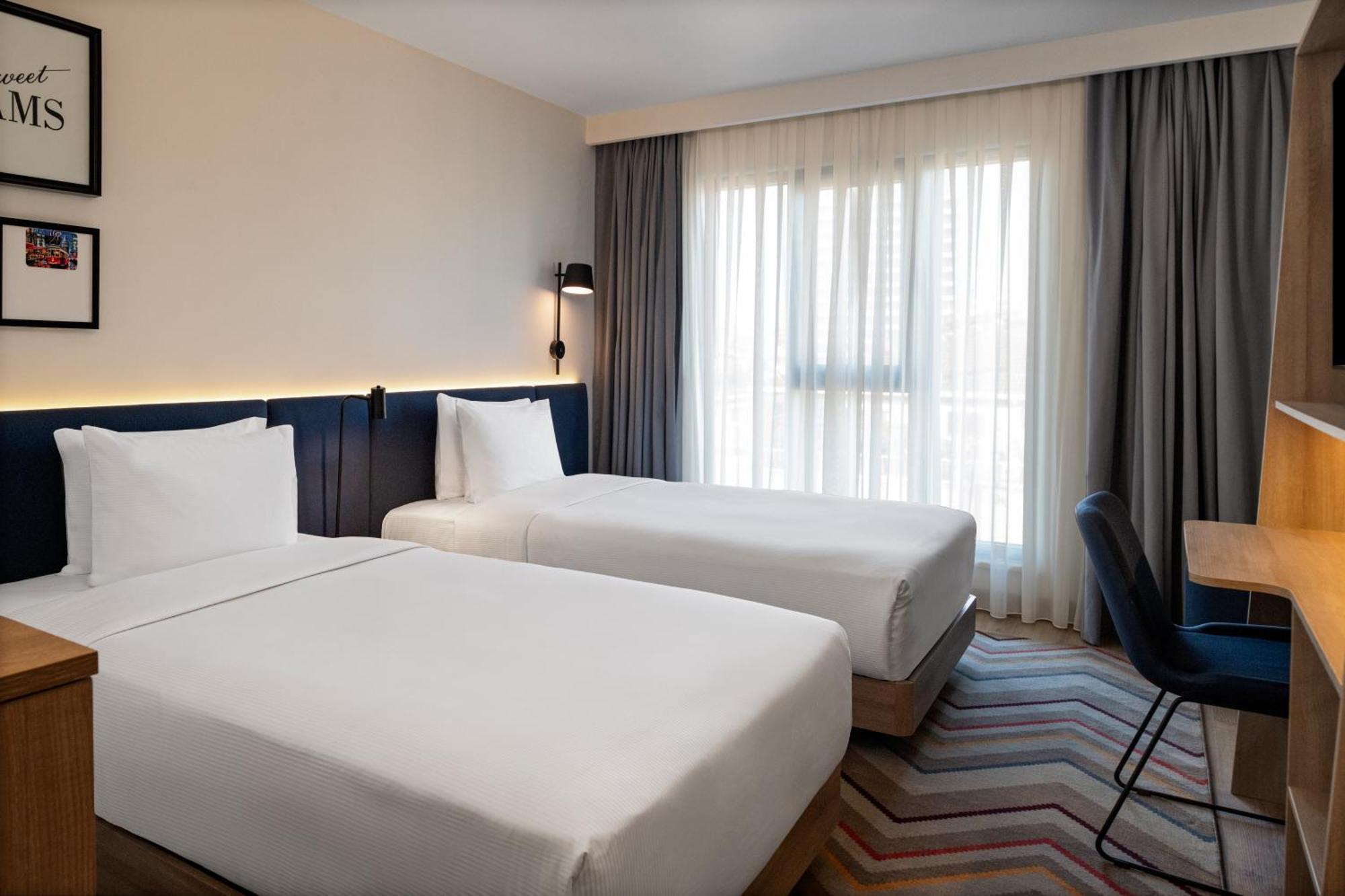 Hampton By Hilton Istanbul Merter Екстер'єр фото