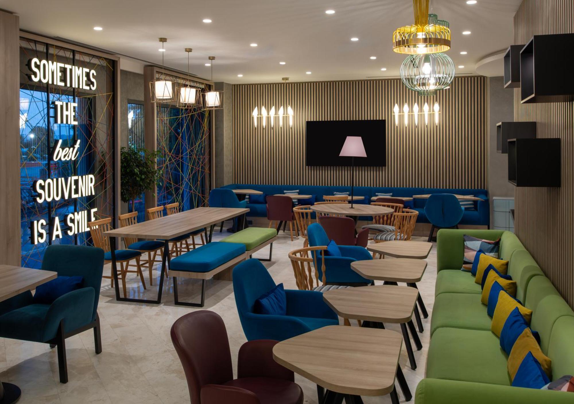 Hampton By Hilton Istanbul Merter Екстер'єр фото