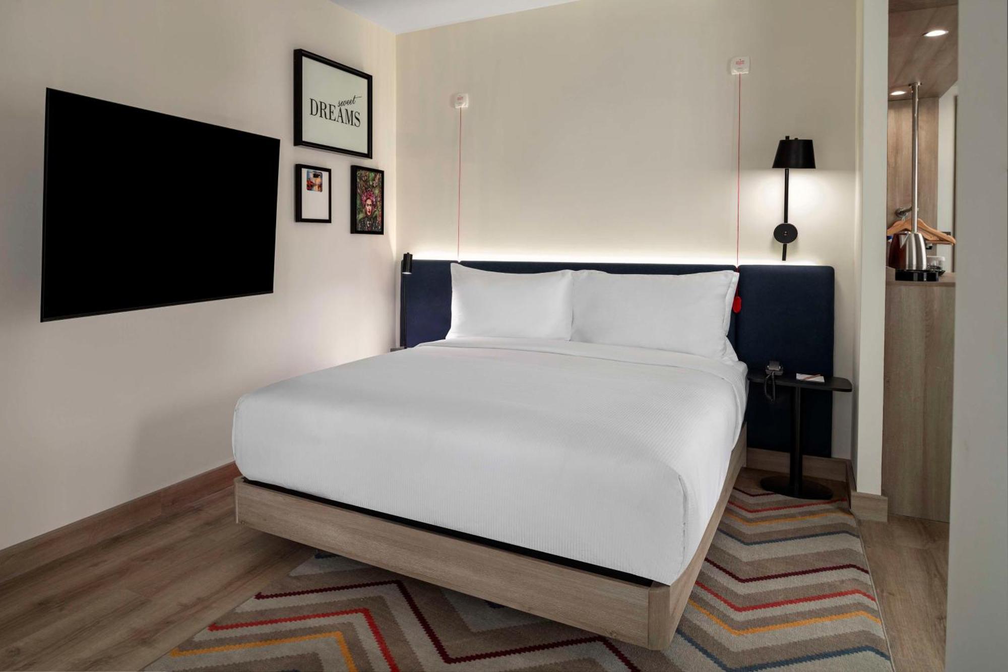 Hampton By Hilton Istanbul Merter Екстер'єр фото