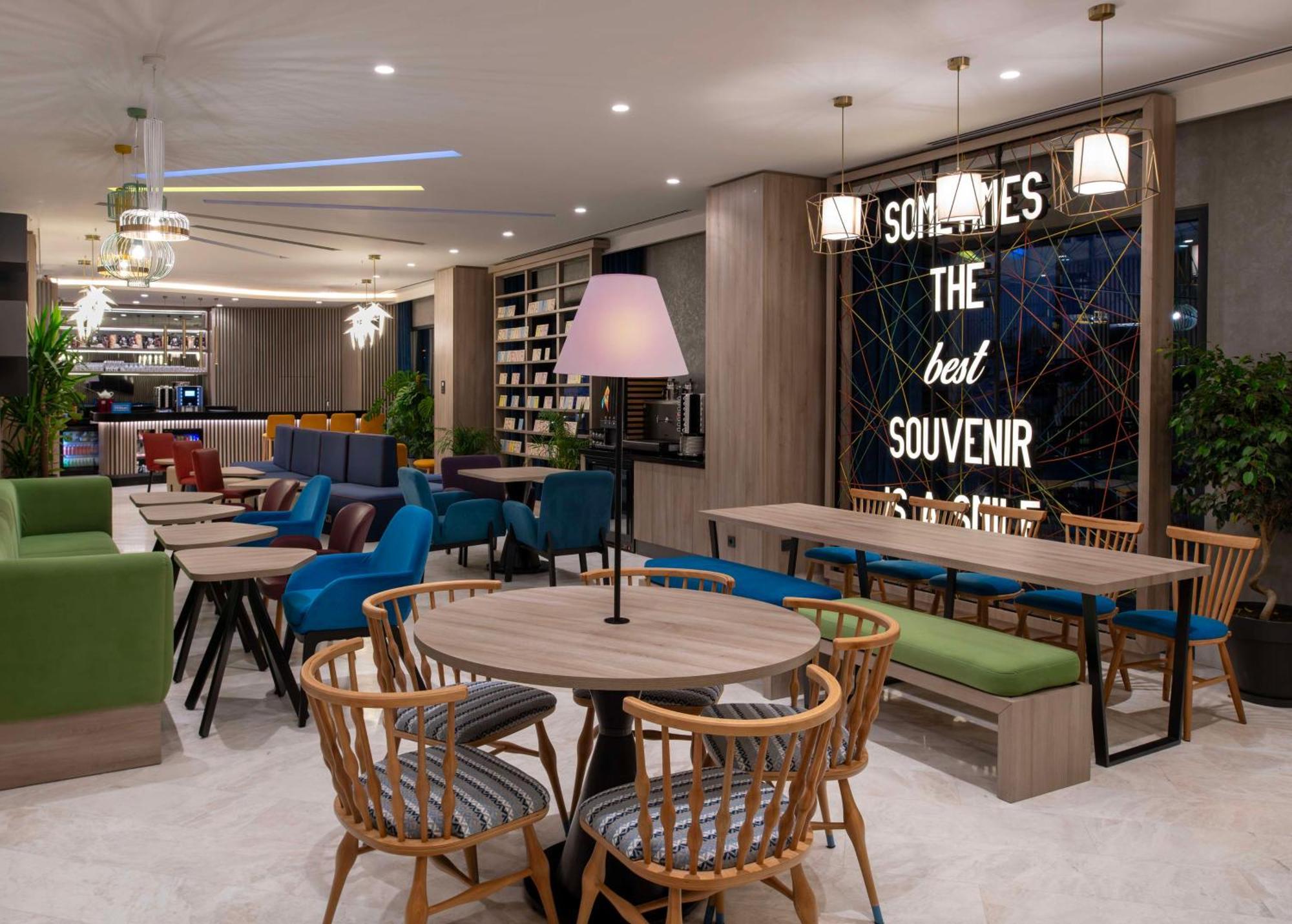 Hampton By Hilton Istanbul Merter Екстер'єр фото